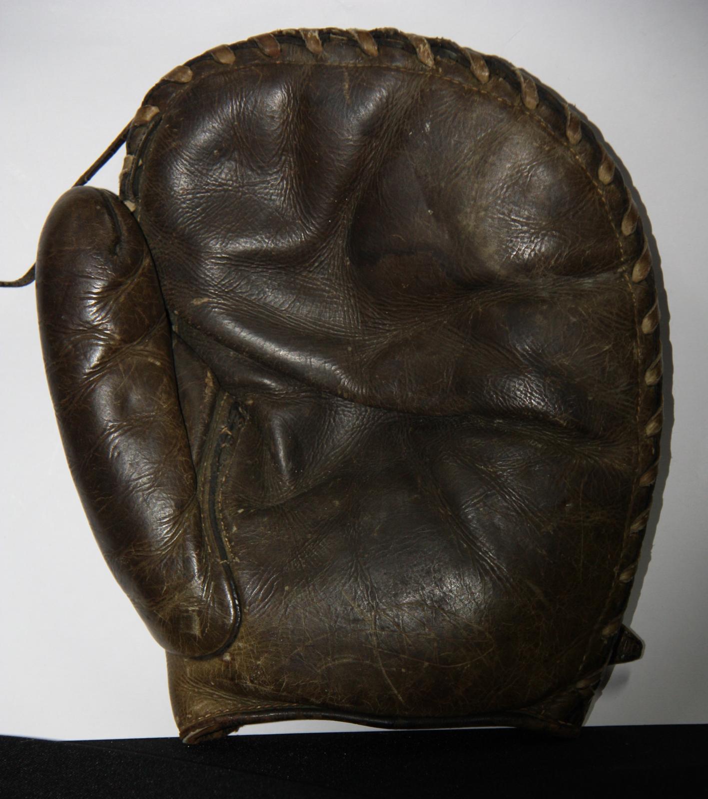 Frank Oliver's baseball glove from the 1937 Claxton Shield Series - Front