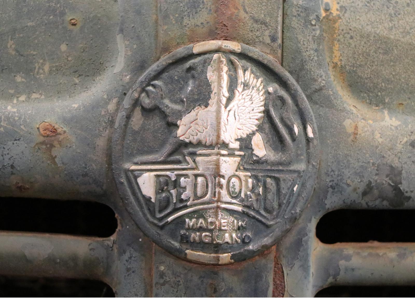 Circular logo stating "BEDFORD Made in England"