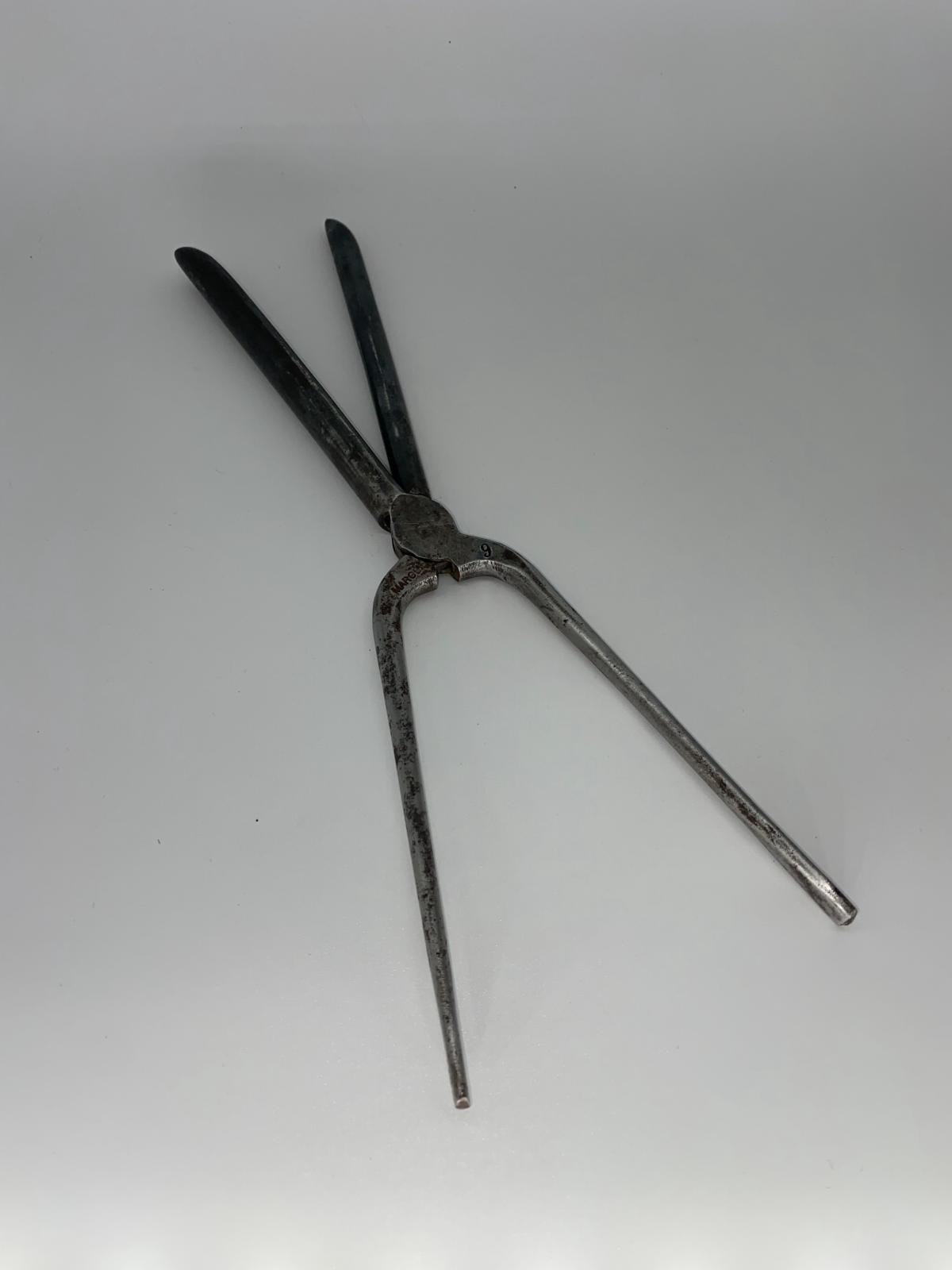 Metal hair tongs