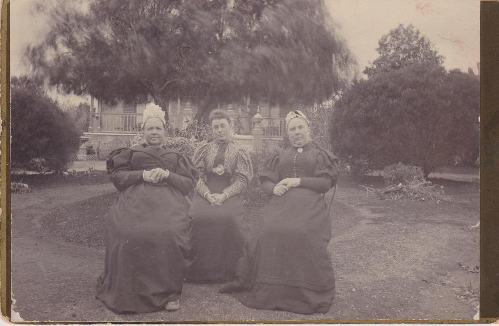 Three daughters of Richard & Catherine Scrivener 