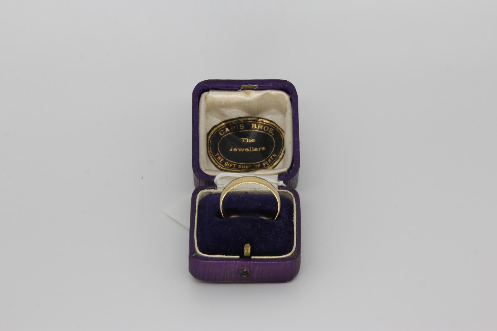 gold ring in box