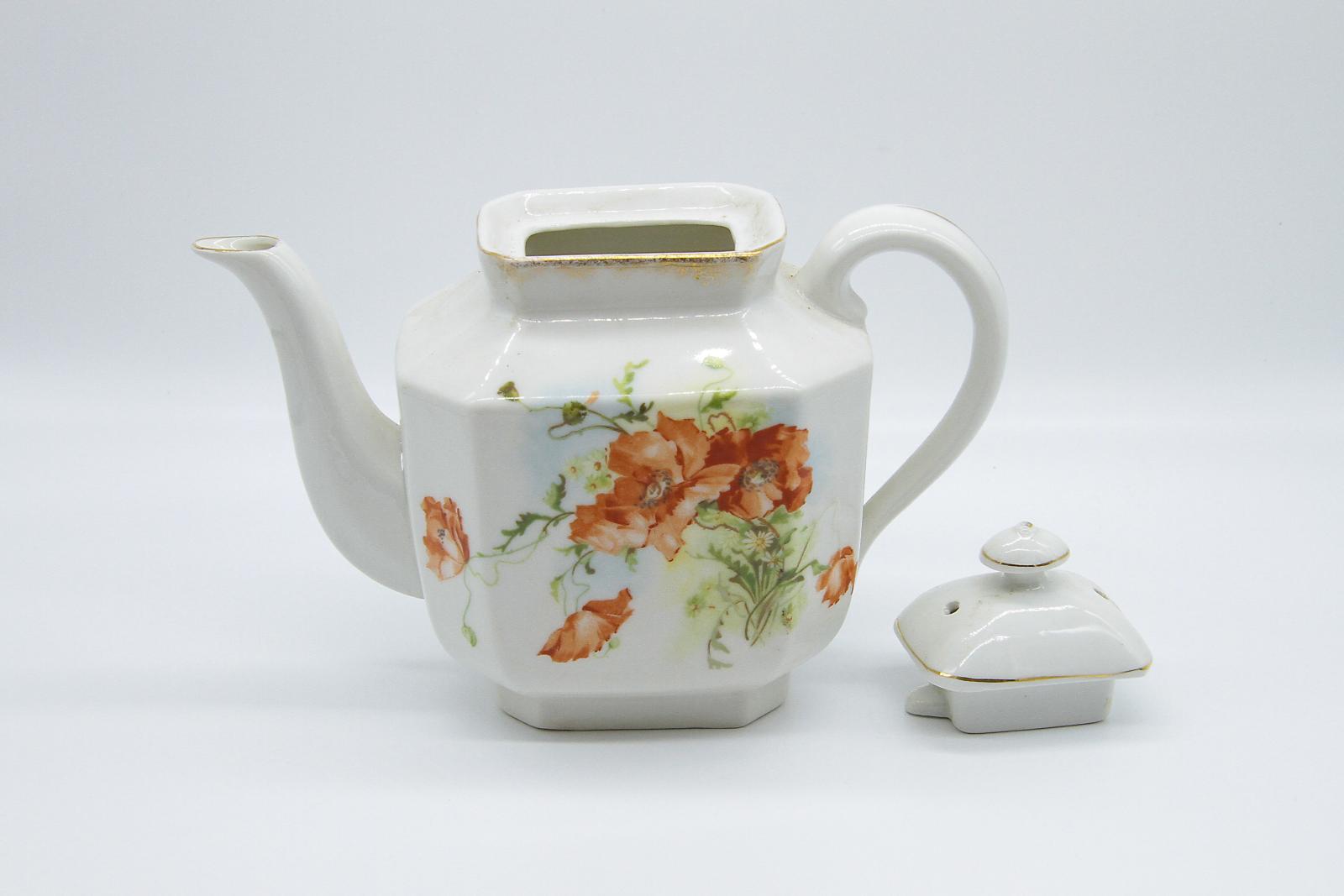 ceramic teapot with lid