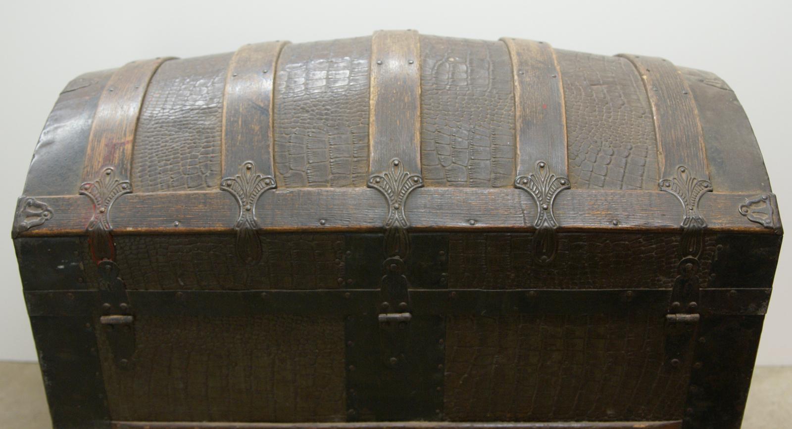 wooden chest with rounded lid