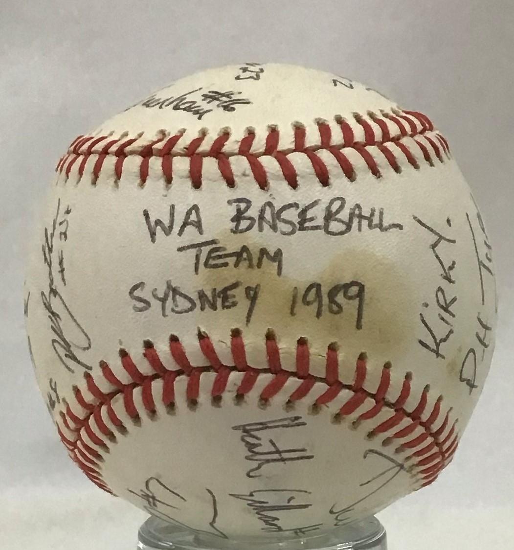 1989 Claxton Shield Series baseball signed by Western Australian team