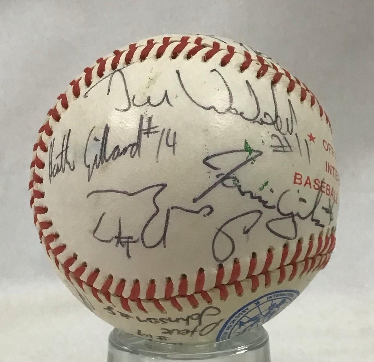 1989 Claxton Shield Series baseball signed by Western Australian team.