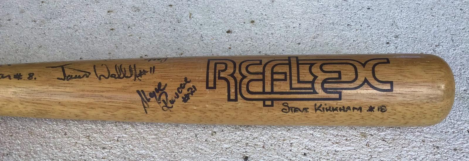 1988-89 Claxton Shield Team signed bat