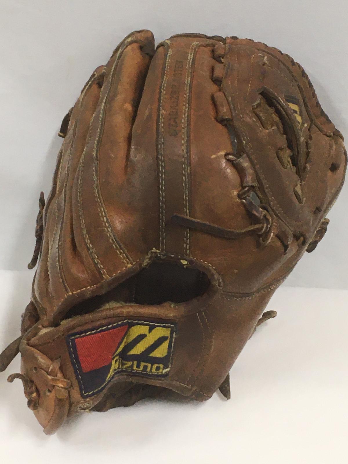 Australian pitcher Parris Mitchell's glove from the 1988 Seoul Olympic Games