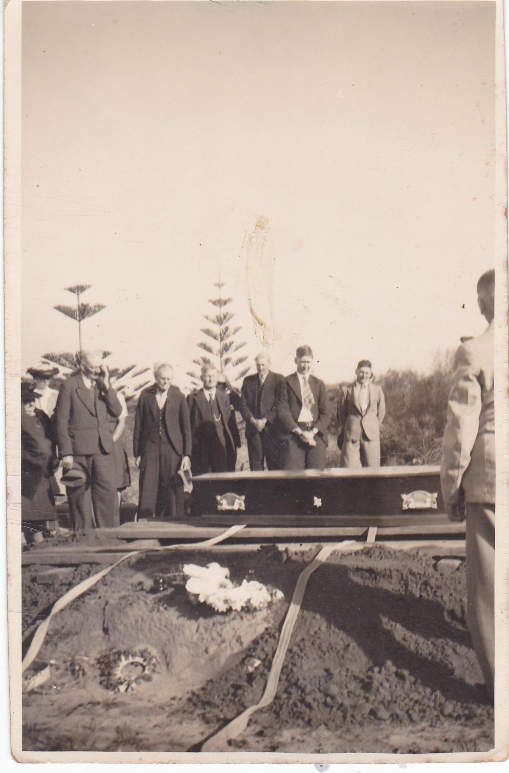 Photograph of funeral of Mrs. E.C. Knapp