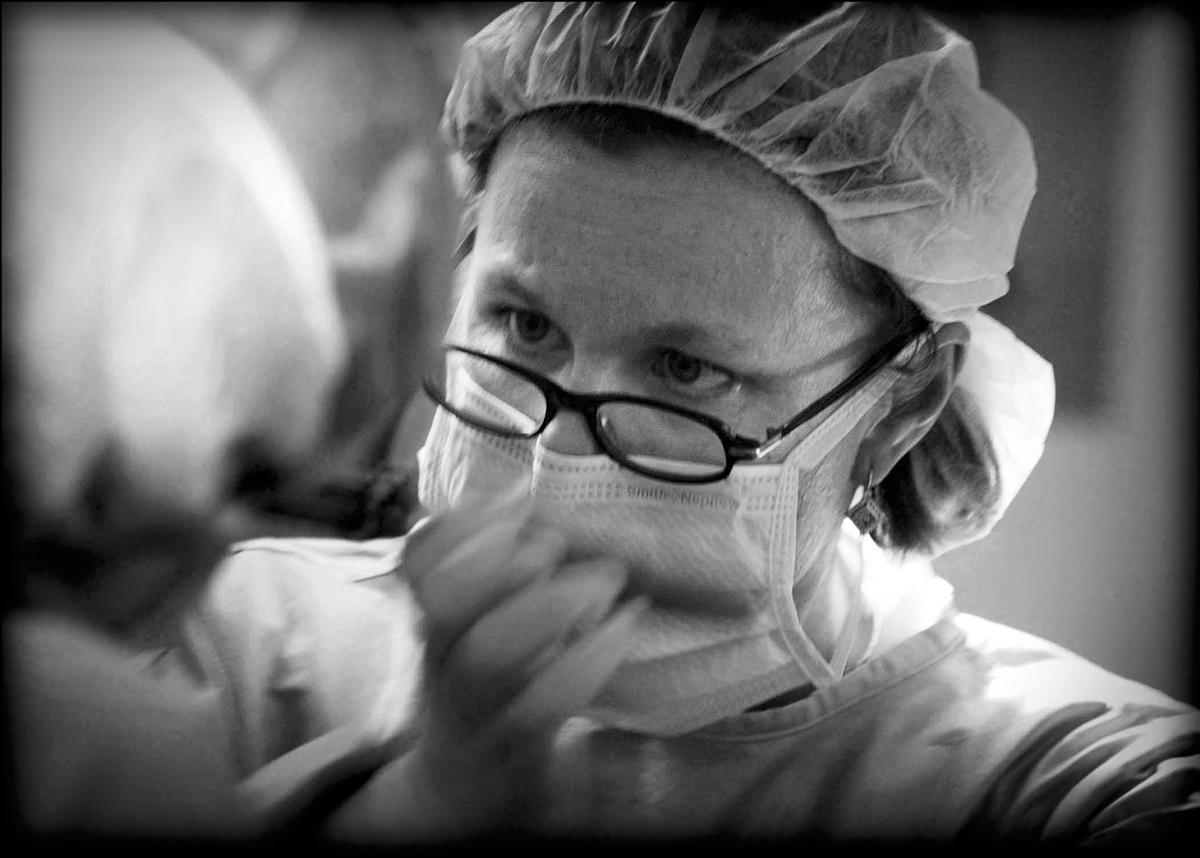 Fiona Wood, Plastic Surgeon, RPH Burns Unit c2002