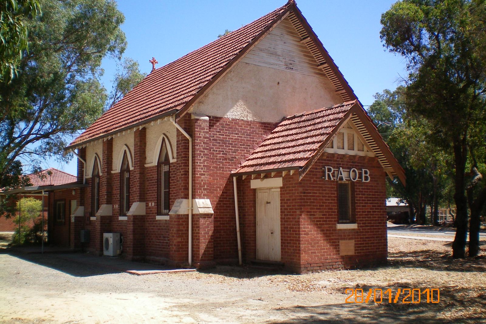 P35-28. ROAB building, corner of Great Northern Highway and Viveash Road, Middle Swan. 