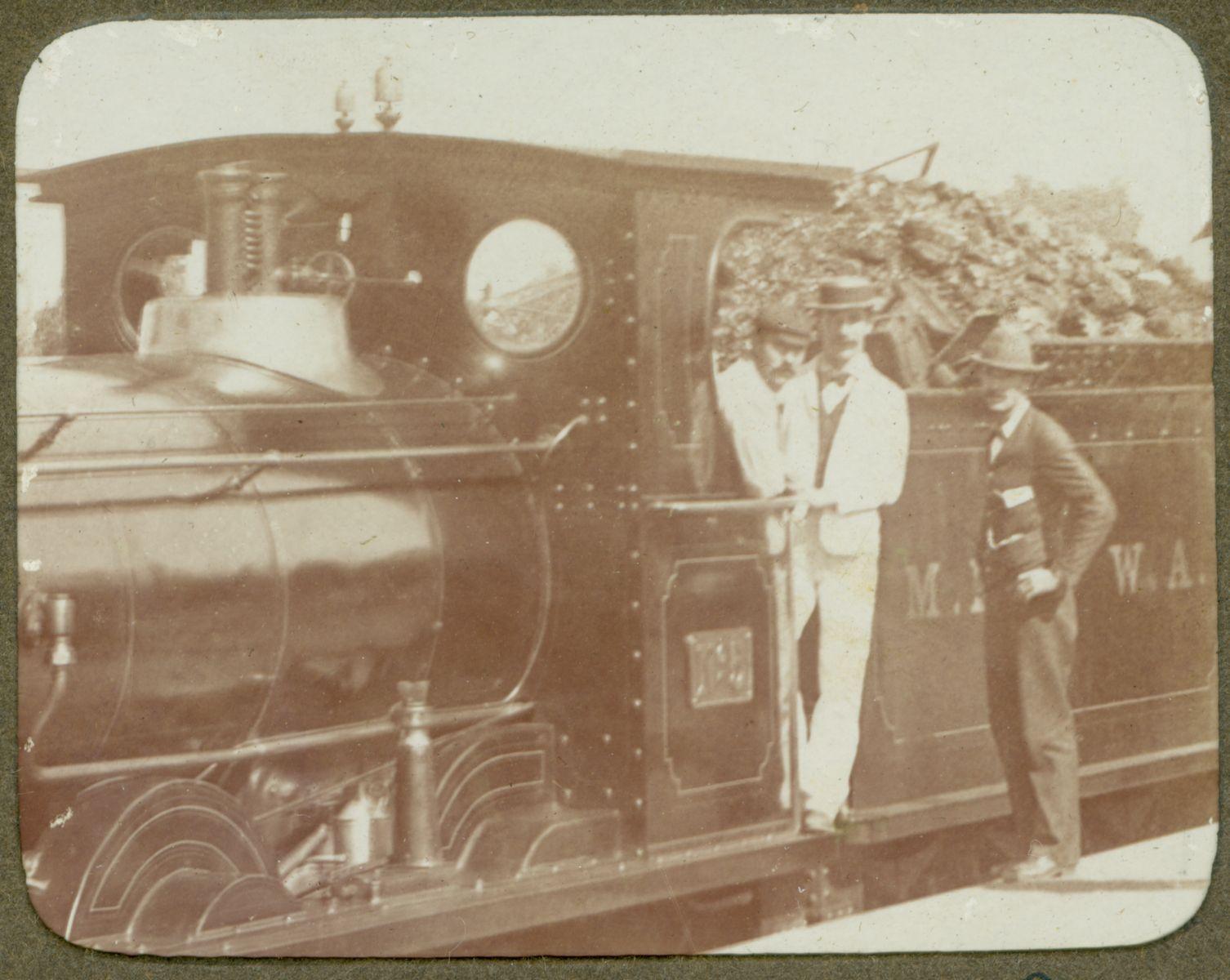 P100-05. Midland Railway Company locomotive.