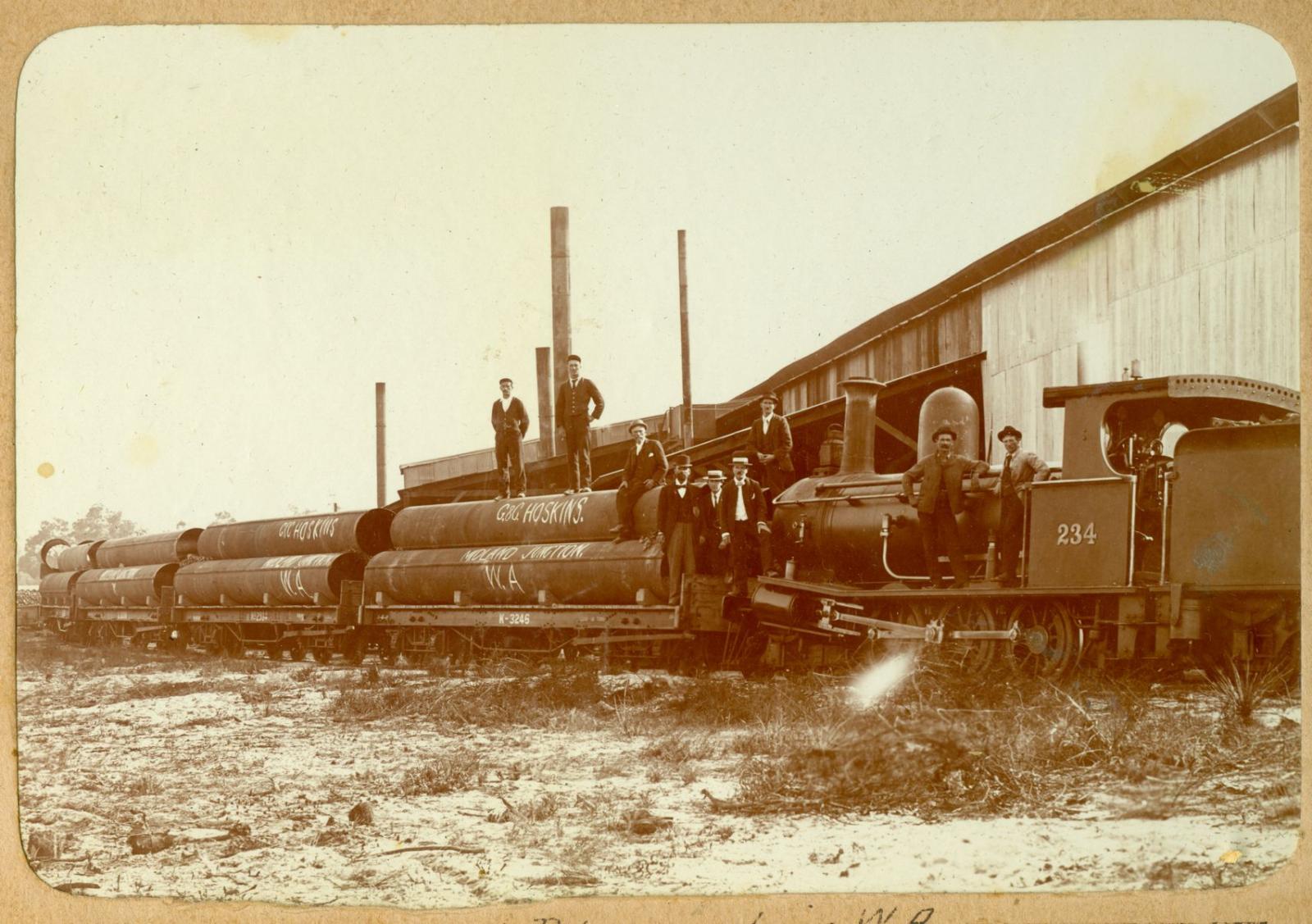 P100-07. First pipes for the Goldfields pipeline leaving Midland Junction.