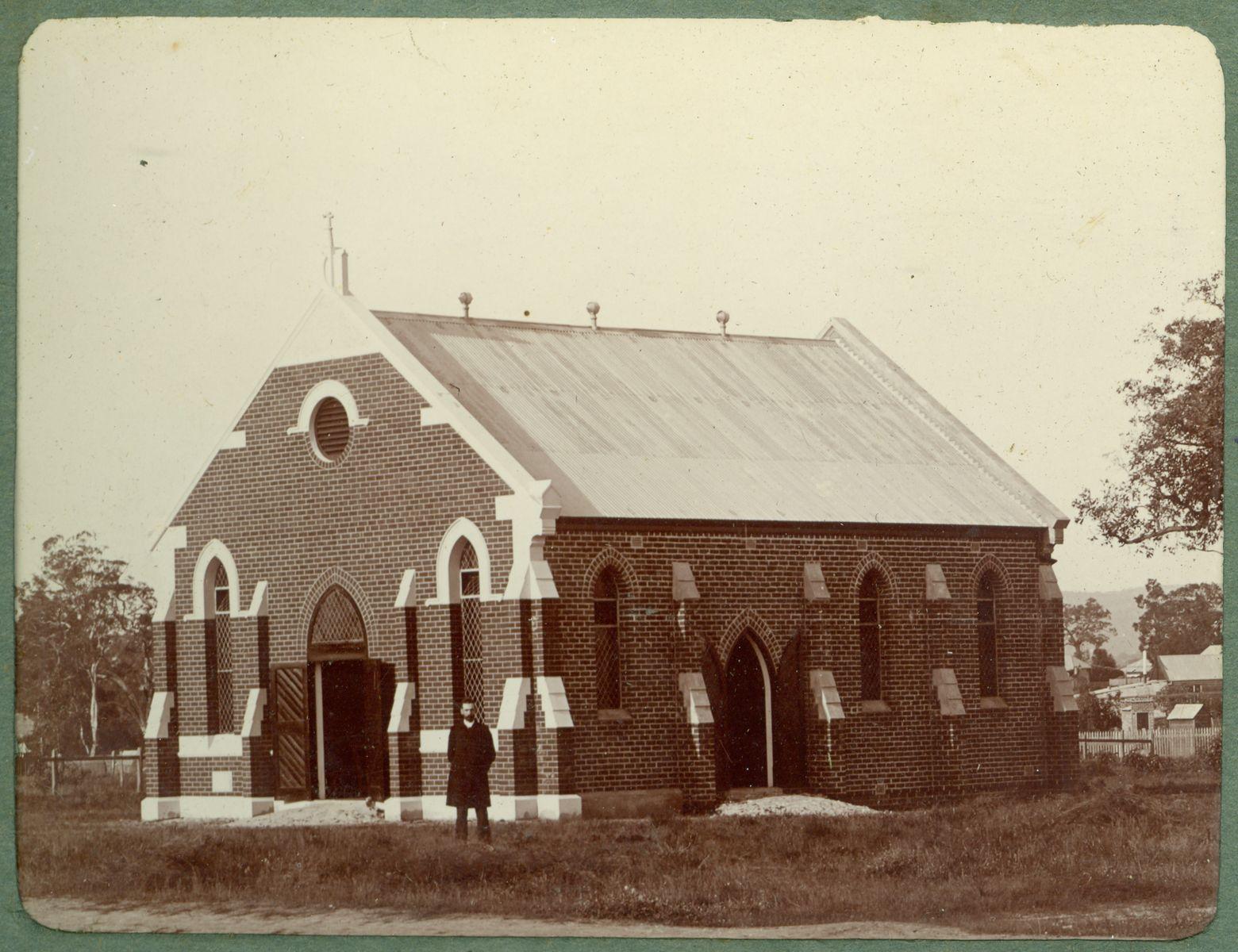 P100-22. The Presbyterian Kirk, Spring Park Road.