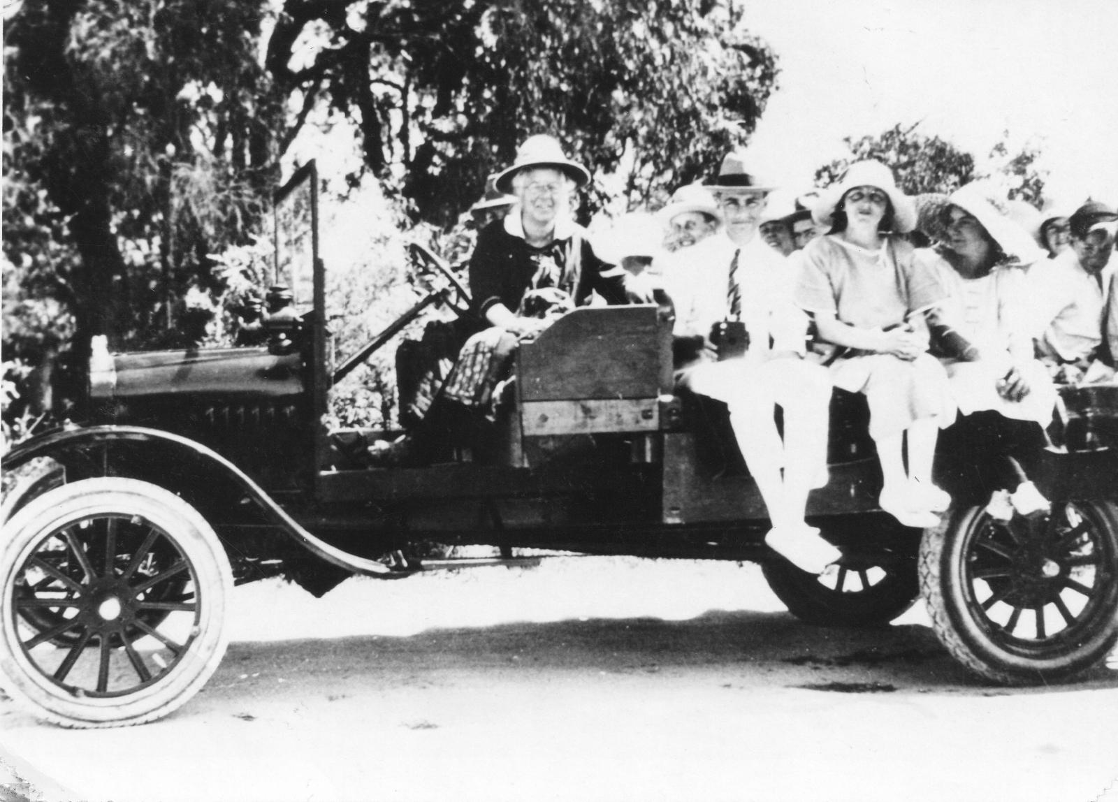 May Yates with friends c1925