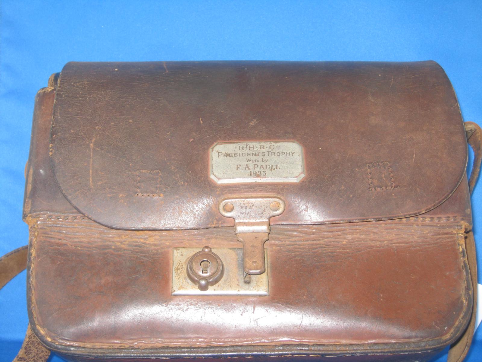 Leather ammunition bag 