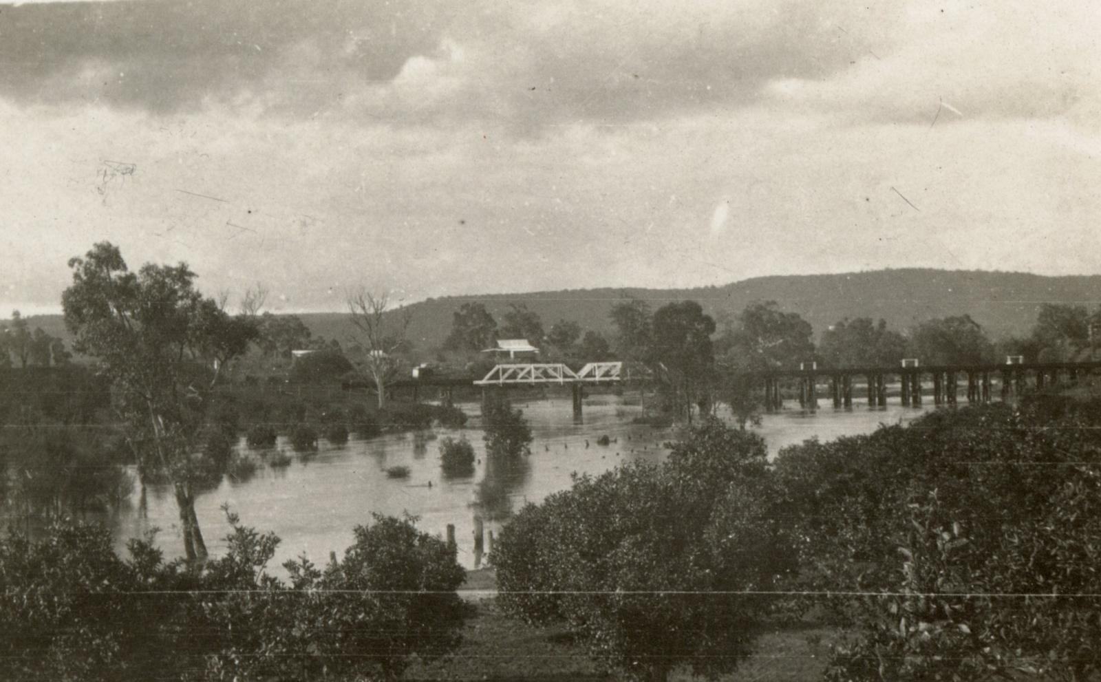 P2019.18 Richard Edgar Francis' property, Canning River in Flood