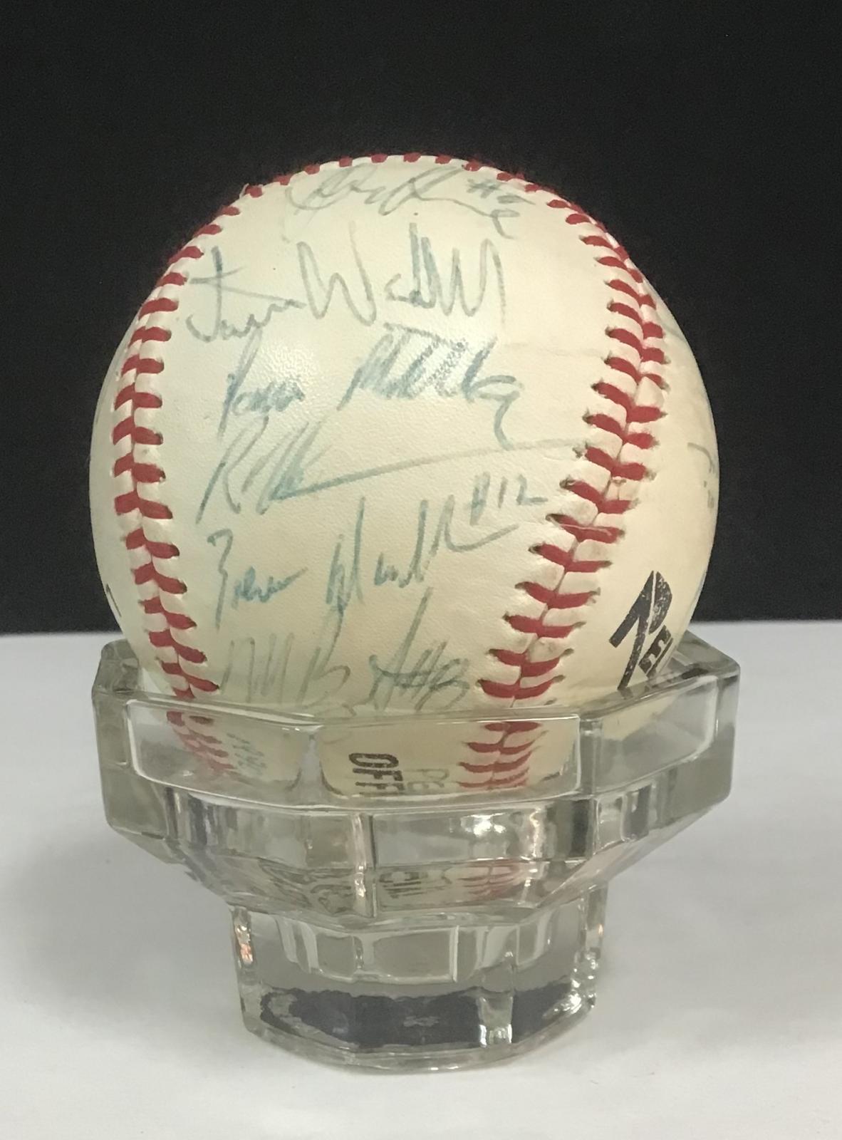 1990/91 baseball signed by ABL Champions - Perth Heat