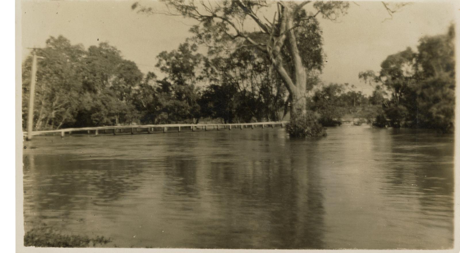 P2000.72 Canning River in Flood, c.1930