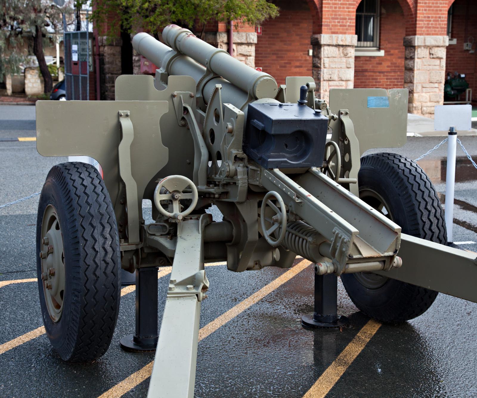 M2 A2 Howitzer