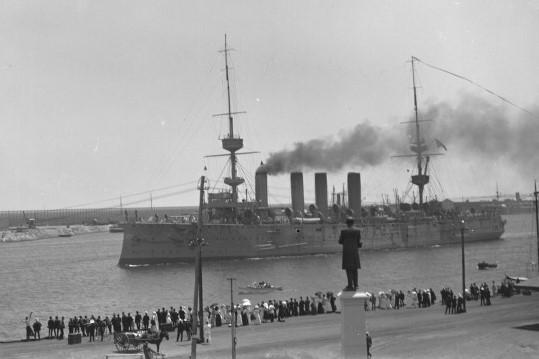 HMAS Powerful leaving Fremantle Harbour 2 January 1912