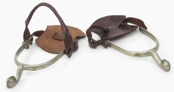 Australian Army issue spurs with smooth rowels and leather under strap