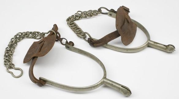 Light Horse spurs with chain under strap and spiked rowels