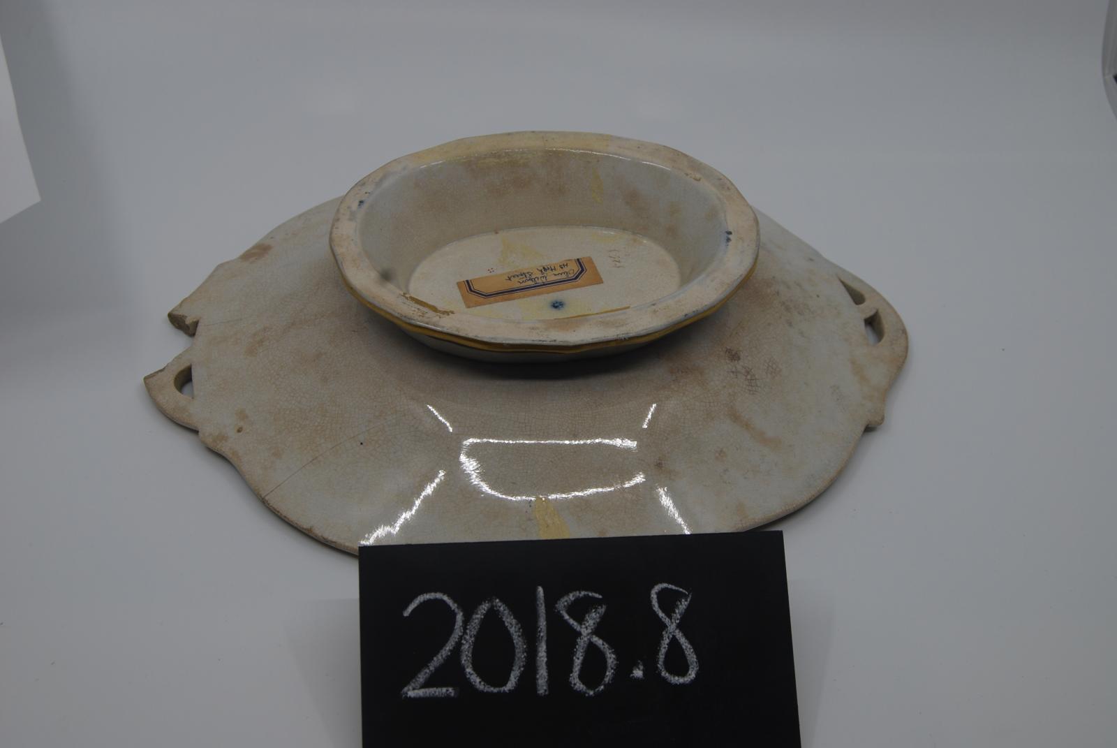 Base of serving dish