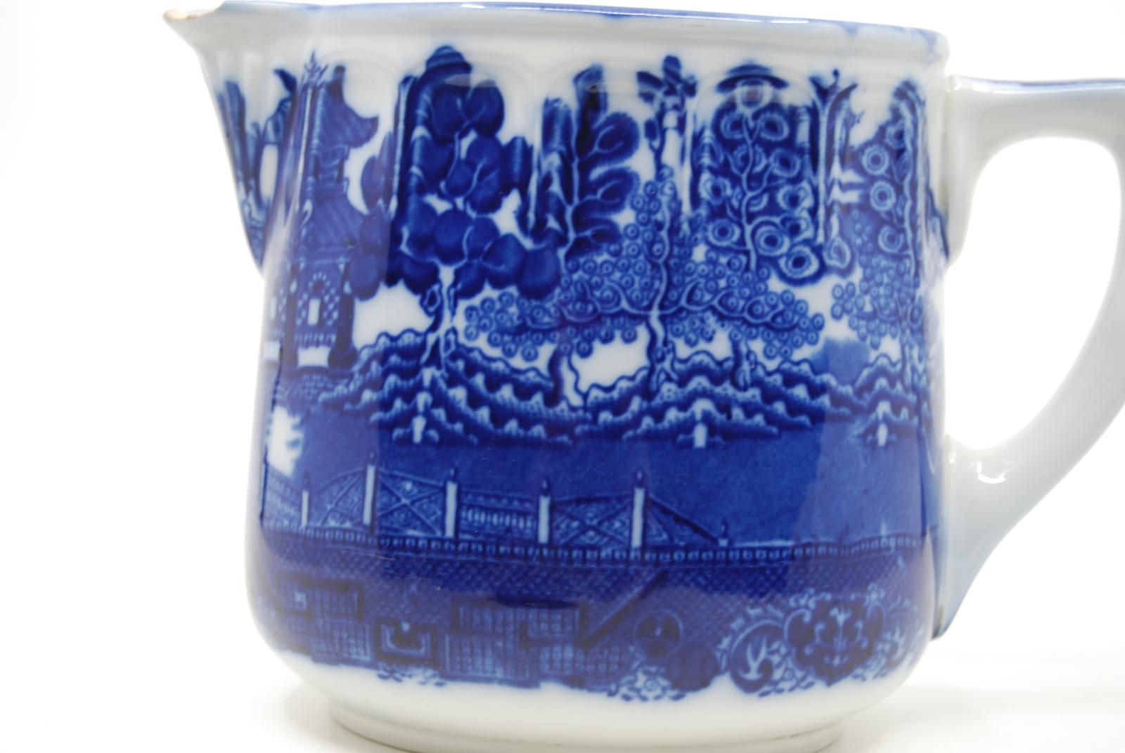 Willow pattern milk jug side 2