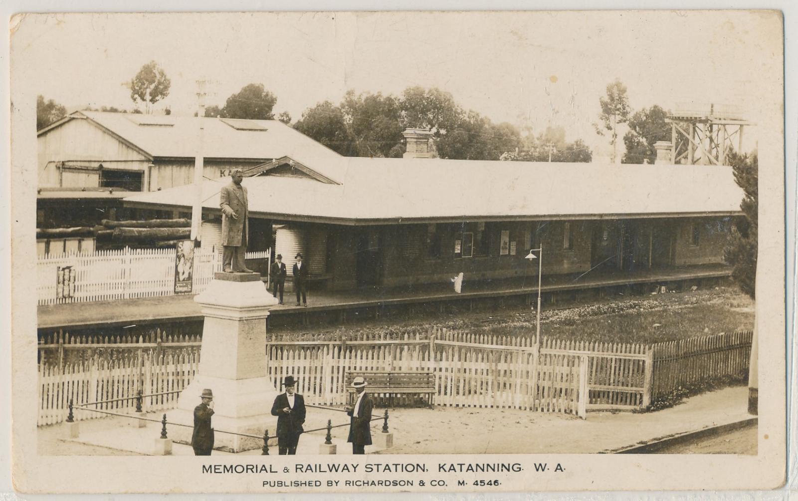 Memorial & Railway Station, Katanning
