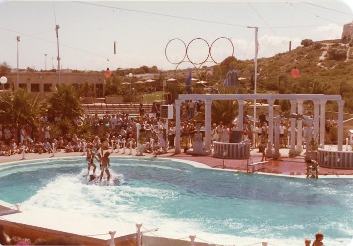 PD03861 - Dolphin Show, Atlantis Marine Park