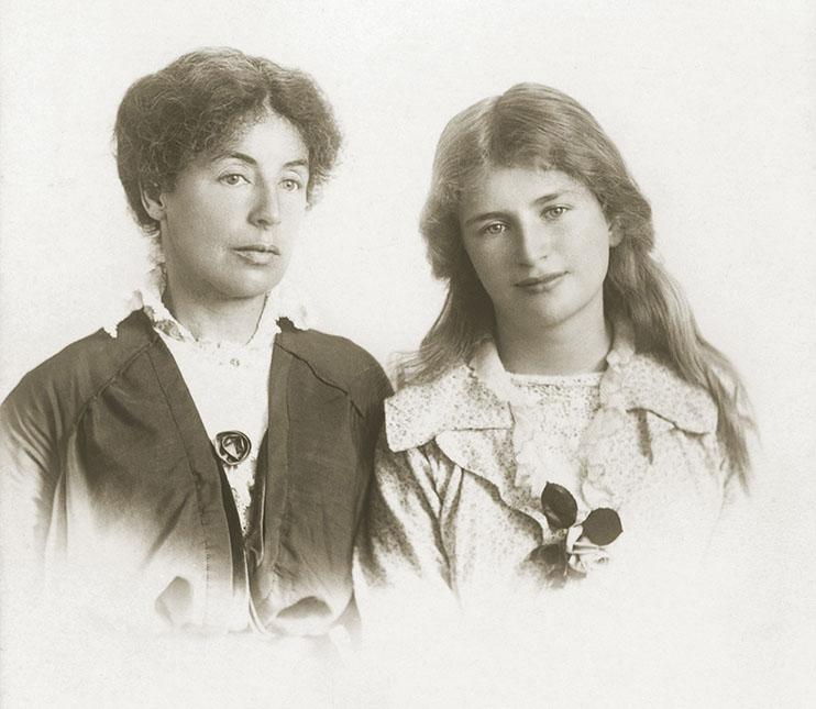 Violet Abraham, Olive Abraham 1921