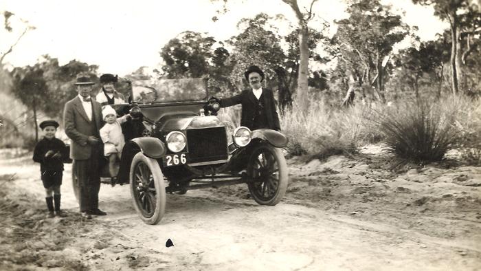 PD00299 Visitors enjoying car ride, Yanchep National Park