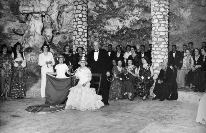 PD00317 - State Labor ladies ball, Cabaret Cave, Yanchep National Park