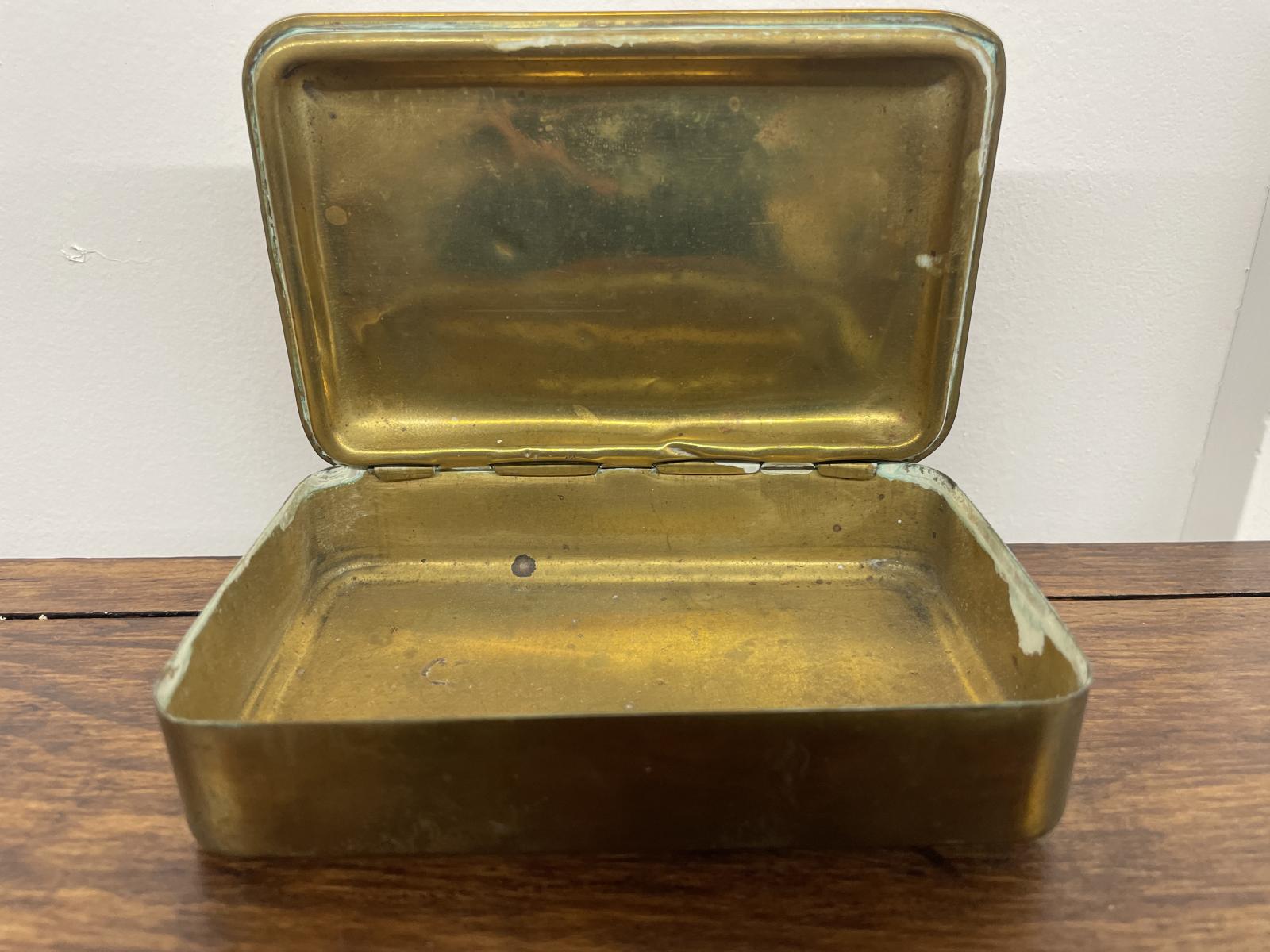 Princess Mary brass gift tin sent to soldiers Christmas, 1914