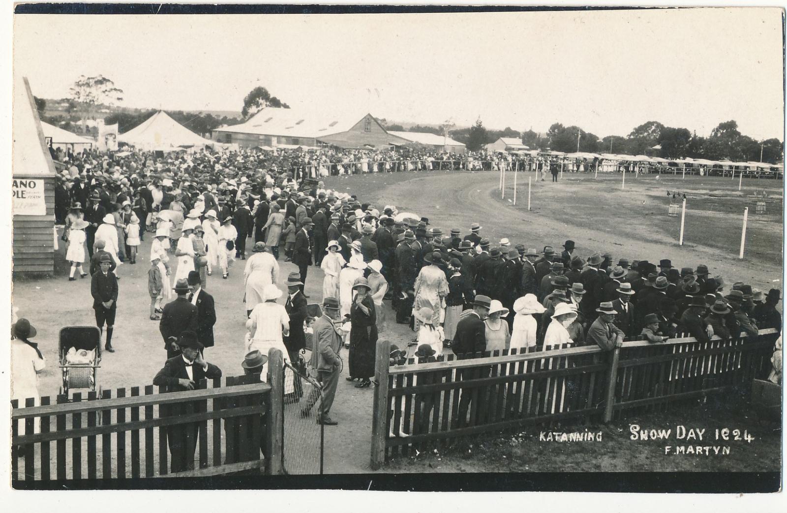 Crowd at Katanning Showgrounds