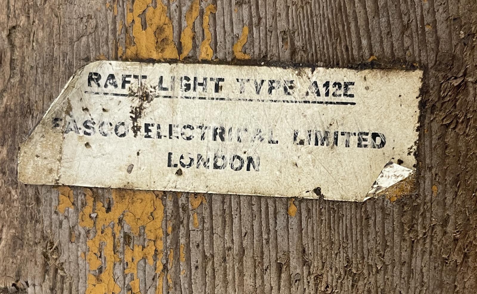 Label on the wooden casing