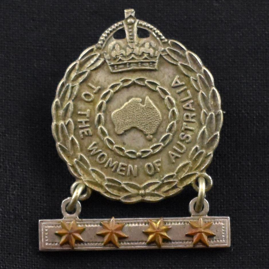 Second World War Female Relative Badge