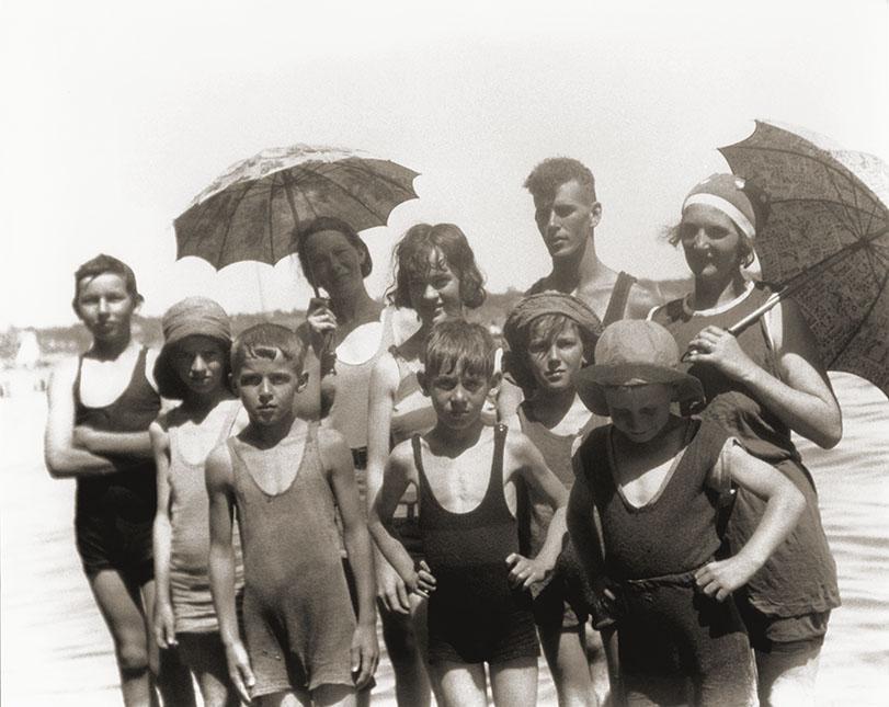 Shaw Family In Bathing Costume At River c.1930