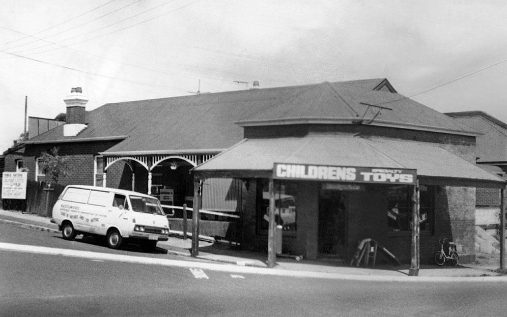 2 Shenton Road, Claremont