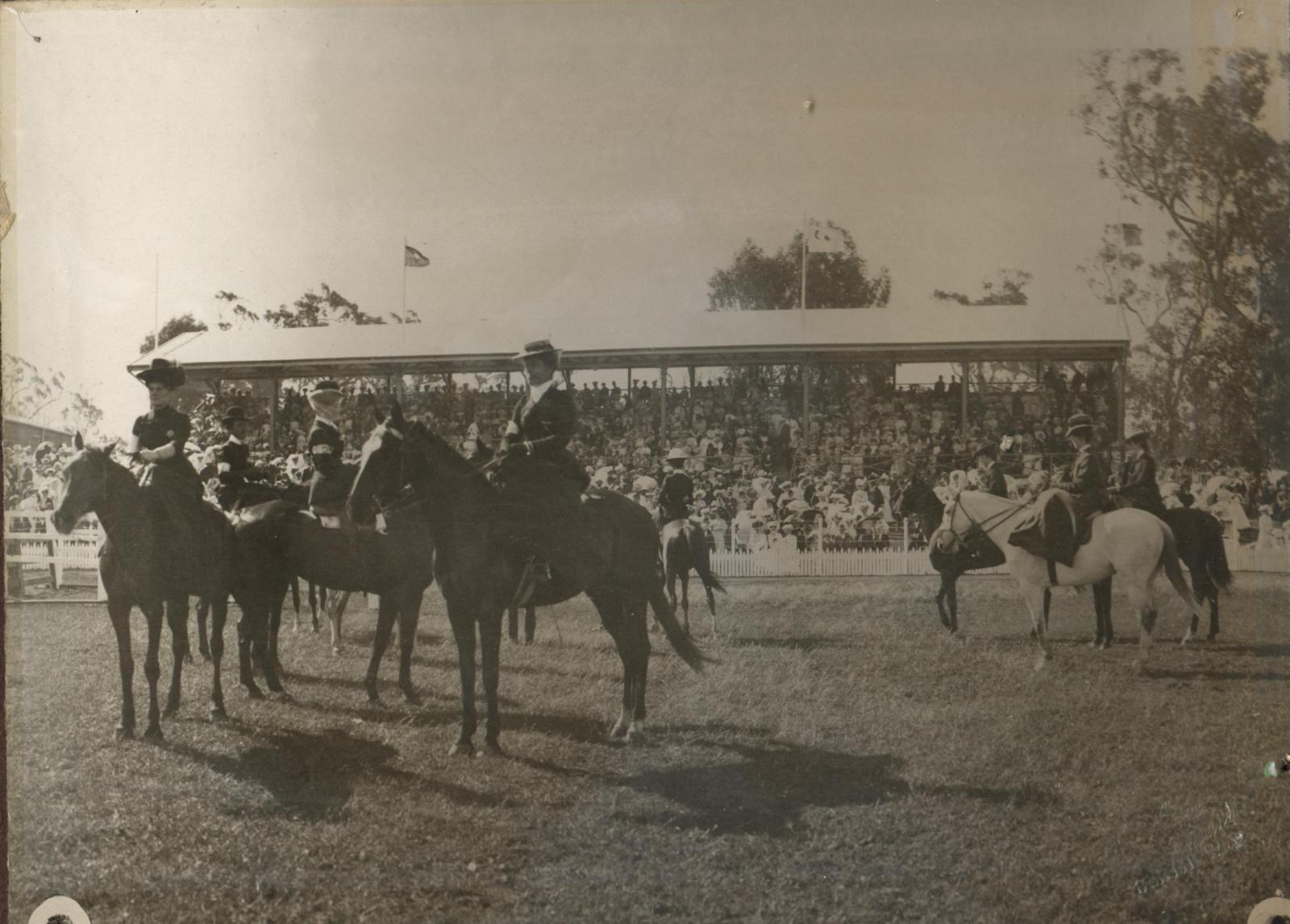 Women on horseback 1905