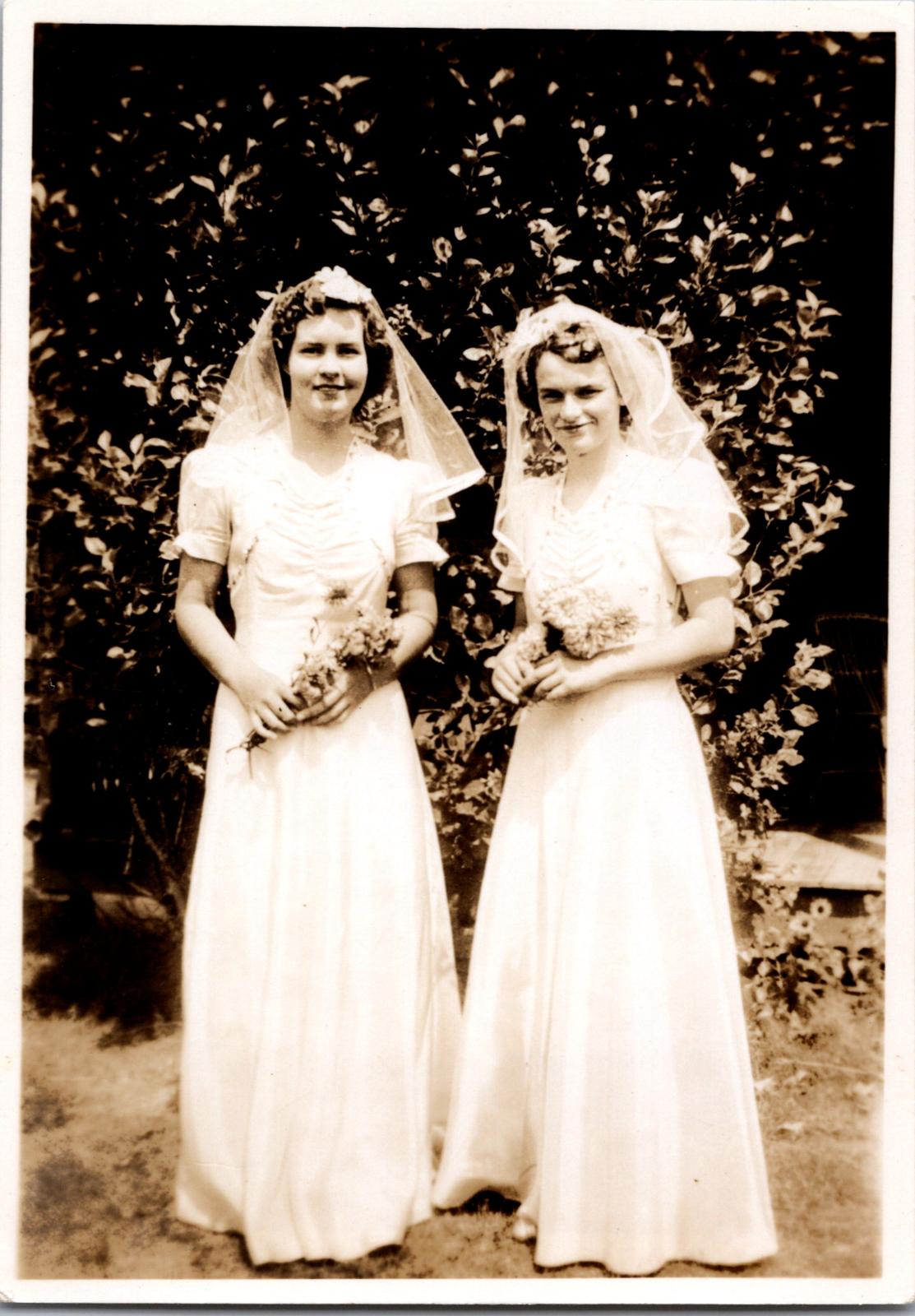 Phyllis Hutton bride 23 Feb 1941