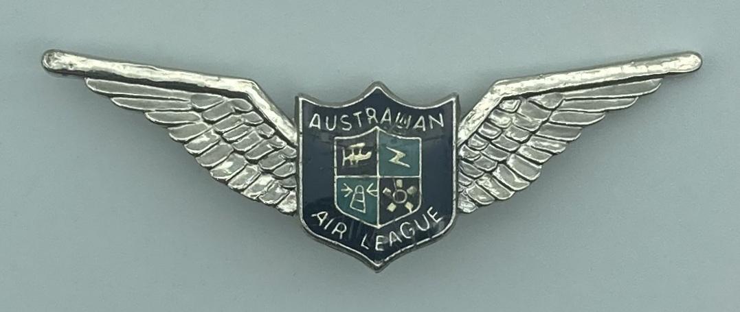 Australian Air League lapel badge with wings