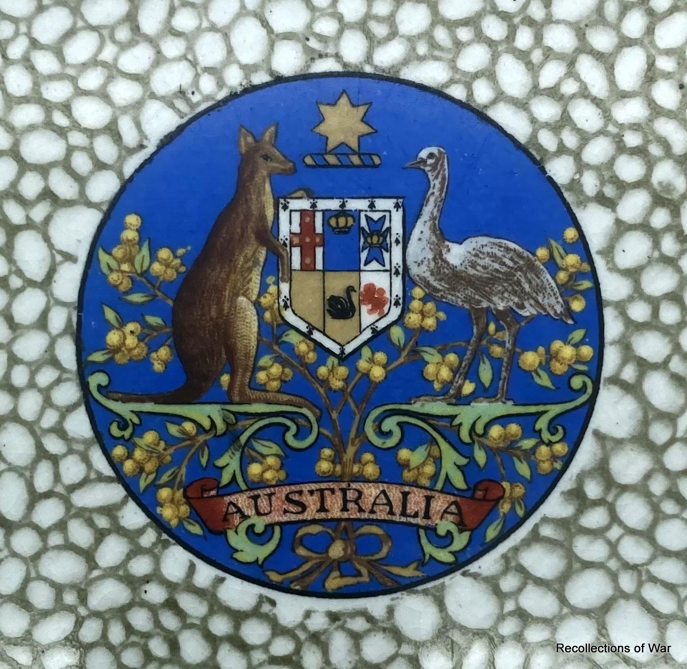 Commonwealth of Australia decorative plate - close up