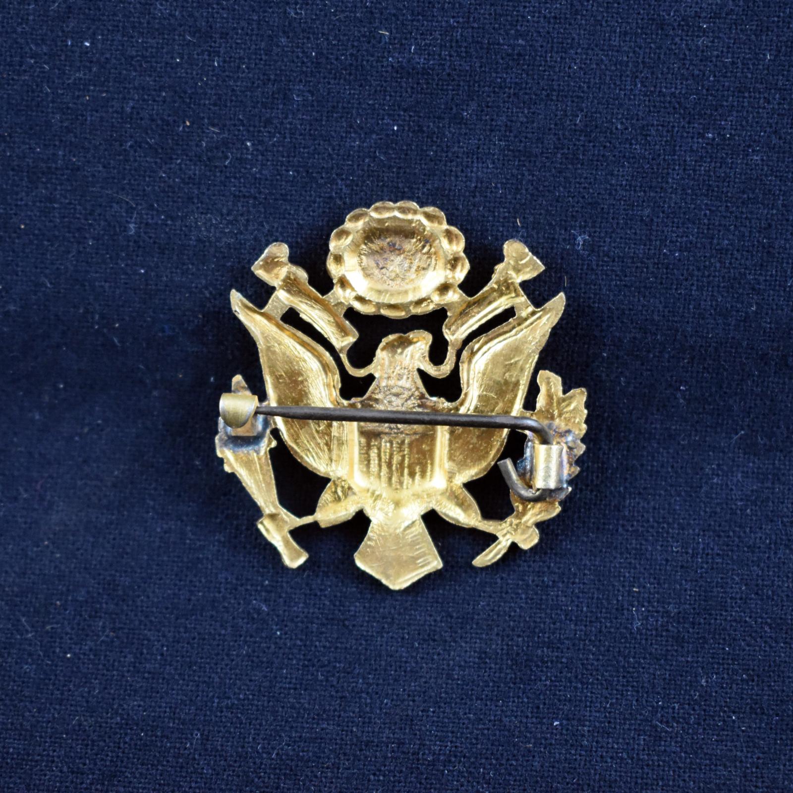 United States Army Officer’s Cap Badge - back