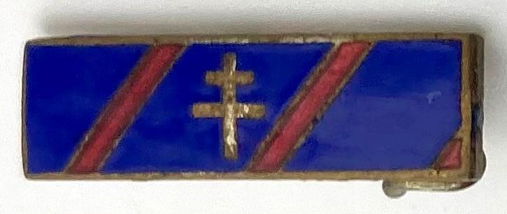 Miniature enamel badge featuring the Cross of Lorrraine