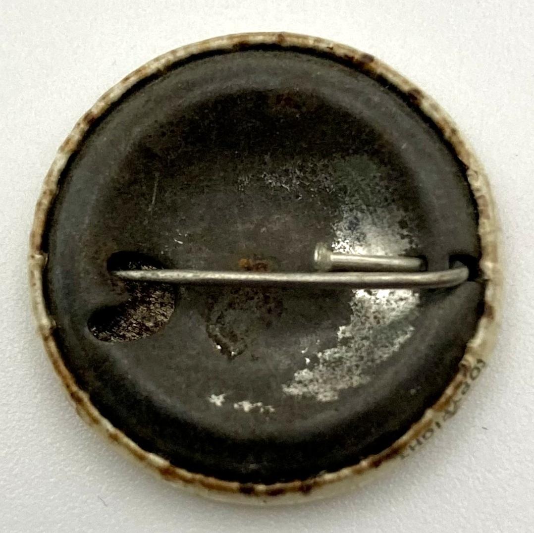 Reverse of 'Our Sailors' Day' fundraising button 1917