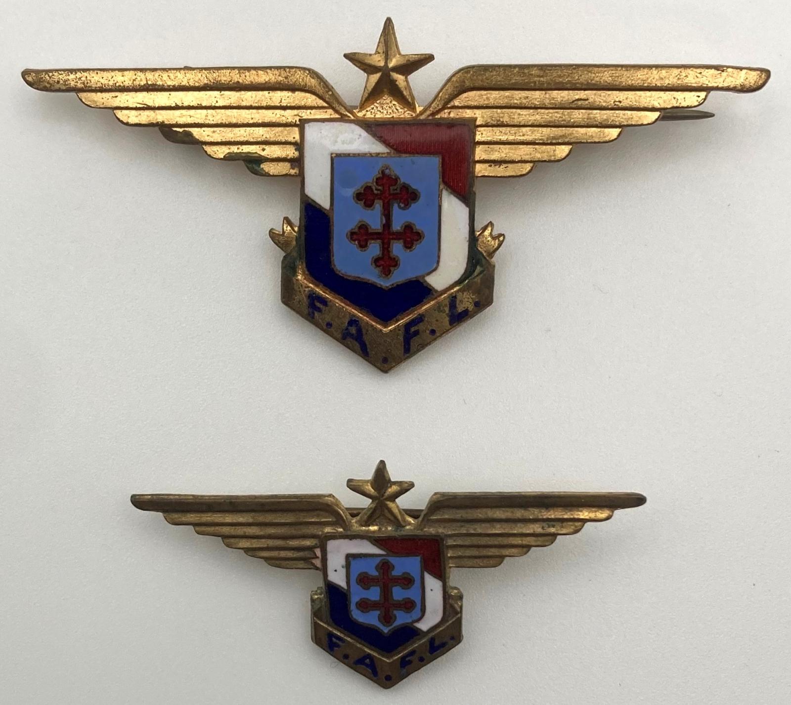 Large and small sized F.F.A.L. pilot's wing badge