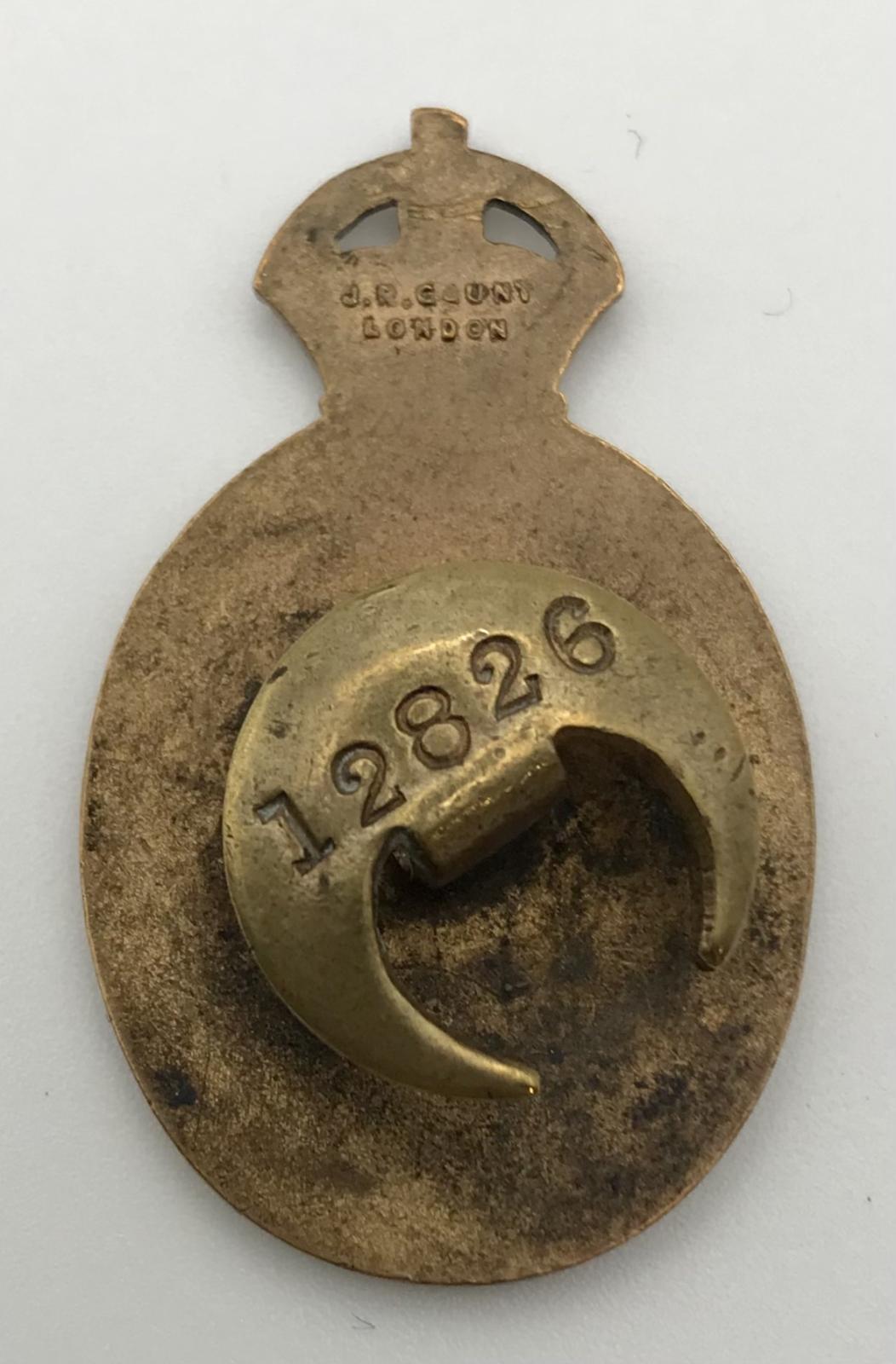 Reverse of 'On War Service 1915' Munition Workers badge - 4