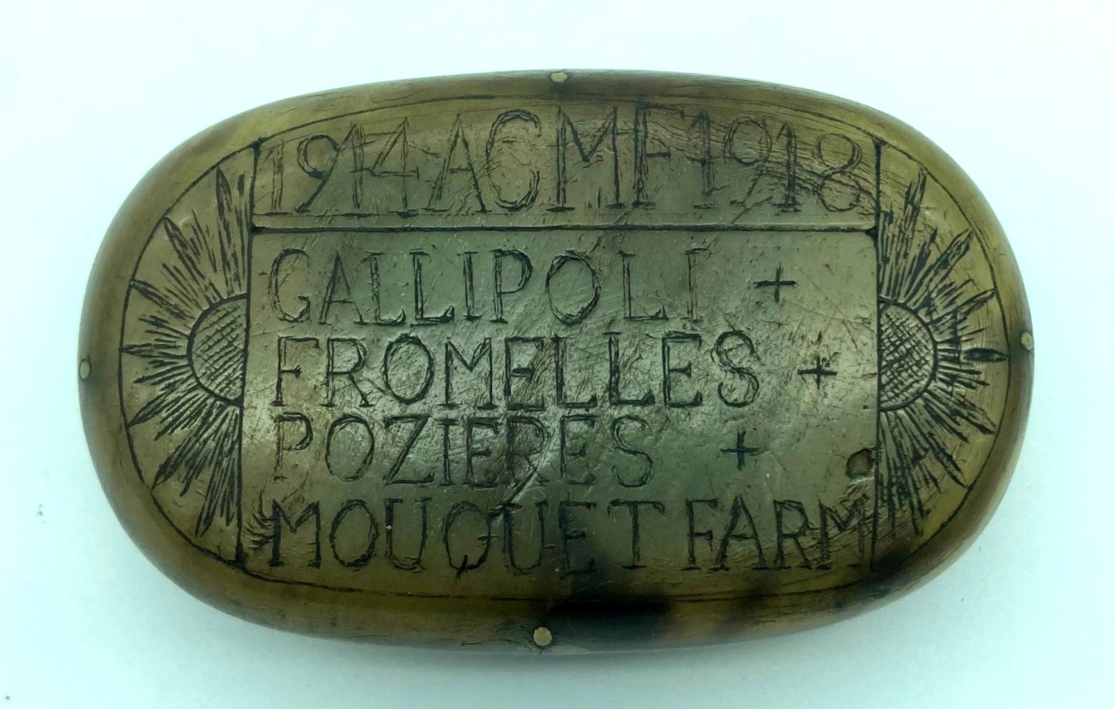 Souvenir snuff box made from horn - base showing inscriptions