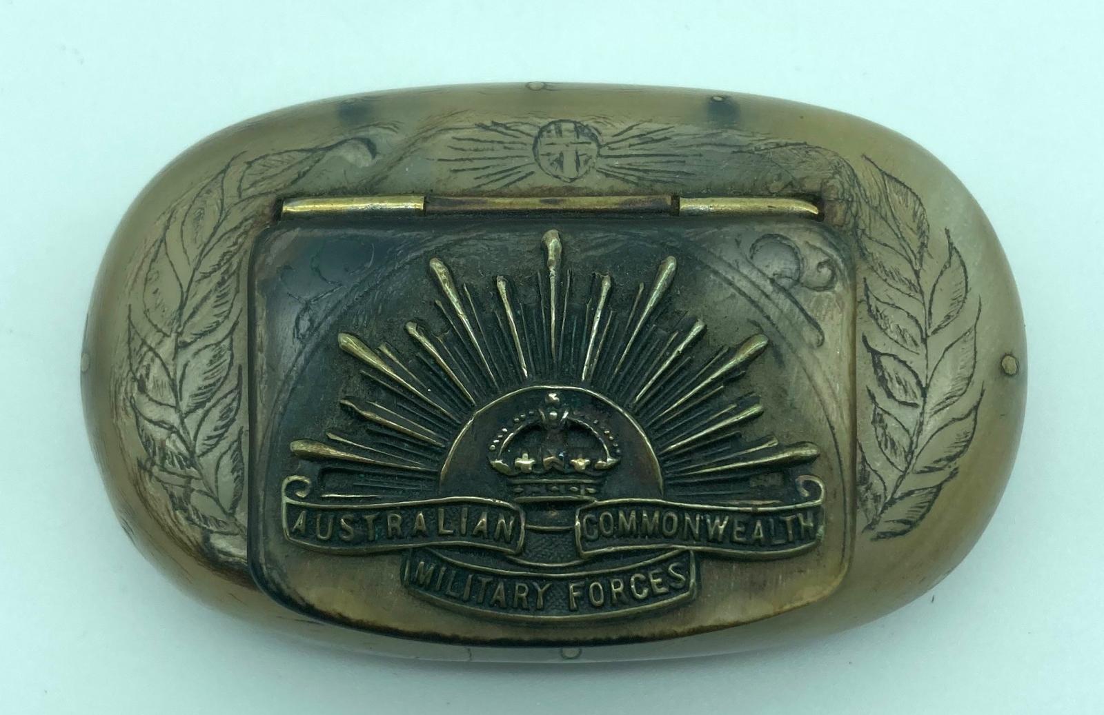 Souvenir snuff box made from horn - top showing detail